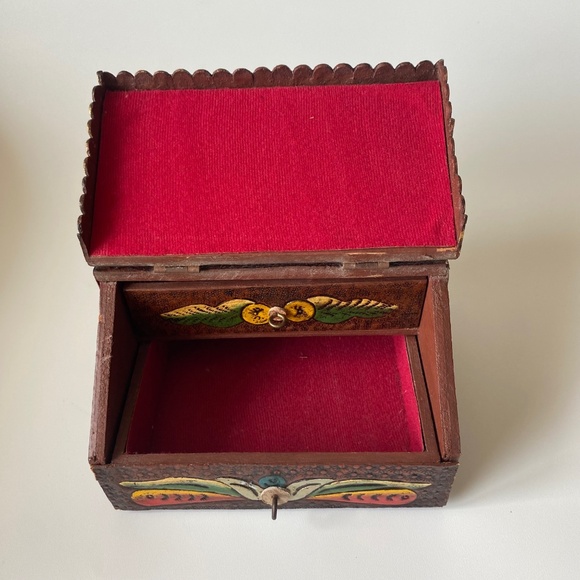 Vintage TOOLED LEATHER BOX with Drawers Leather on Wood Hand Painted Rare - Picture 5 of 10
